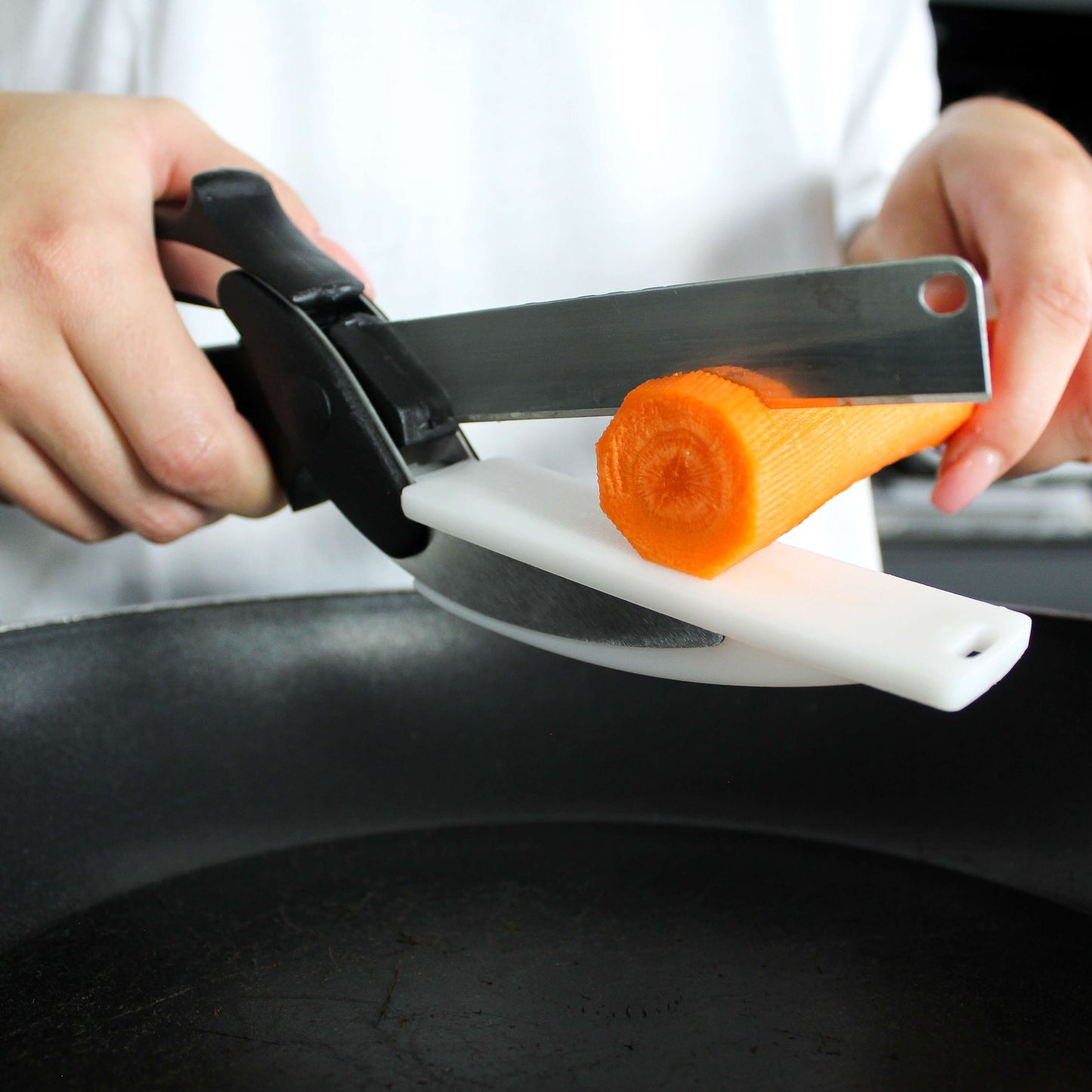 myramonda 2-in-1 Scherenmesser mit Mini-Schneidebrett